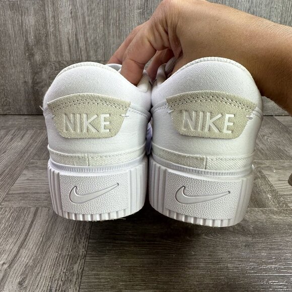 Nike Court Legacy Women's size 10 Triple White Platform Shoes DM7590-101 - Picture 6 of 8